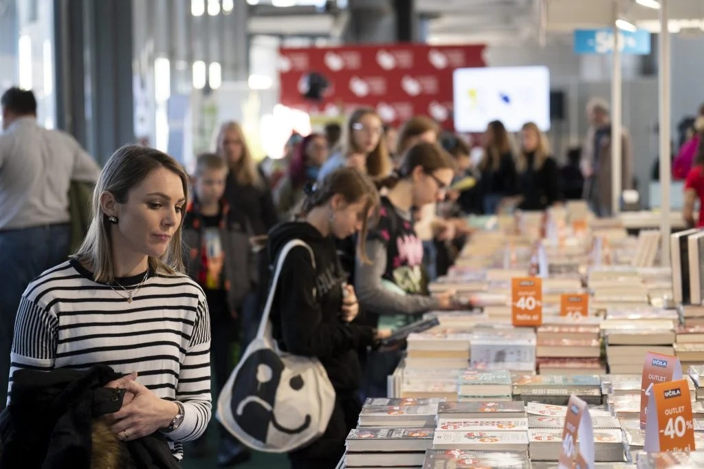 File:Slovene Book Fair 2024 Saturday Visitors Photo Nik Erik Neubauer.jpg