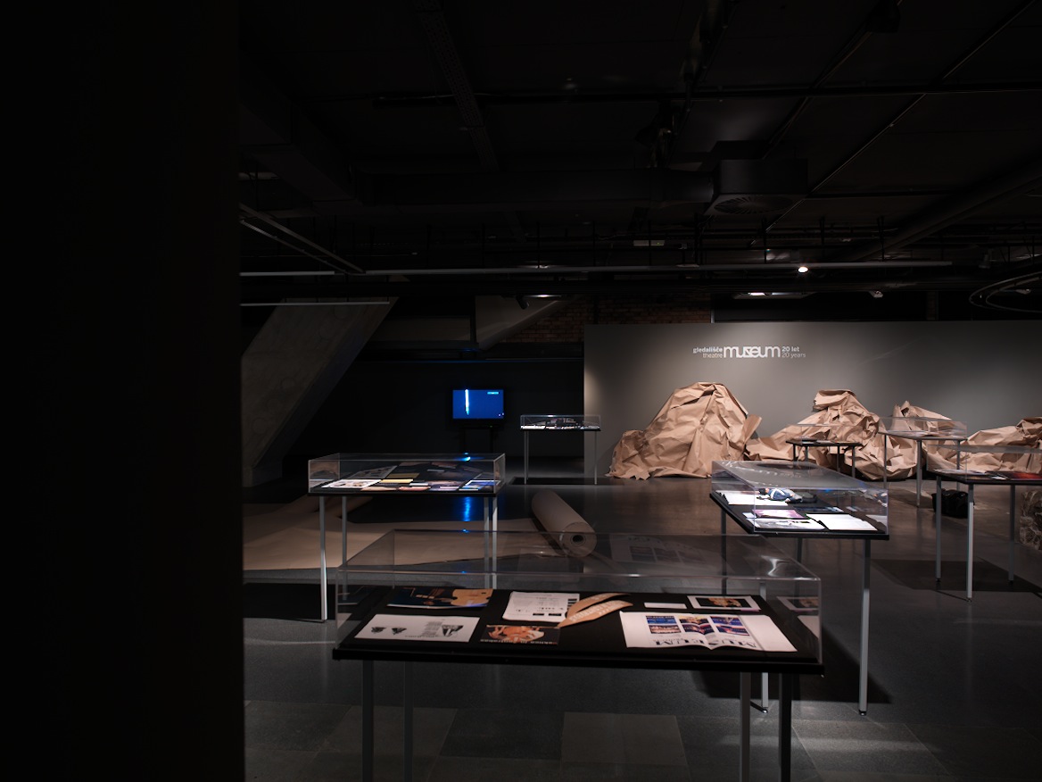 File:Muzeum Institute 2015 Time Folding Photo Matevz Paternoster (2).jpg