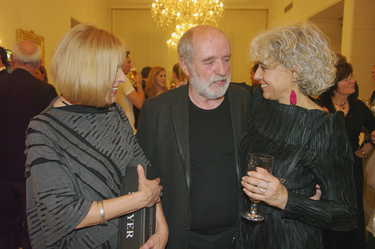 File:Maribor Theatre Festival 2010 Hocevar-Rifle Predan Zupancic Photo Ivan Vinovrski.jpg