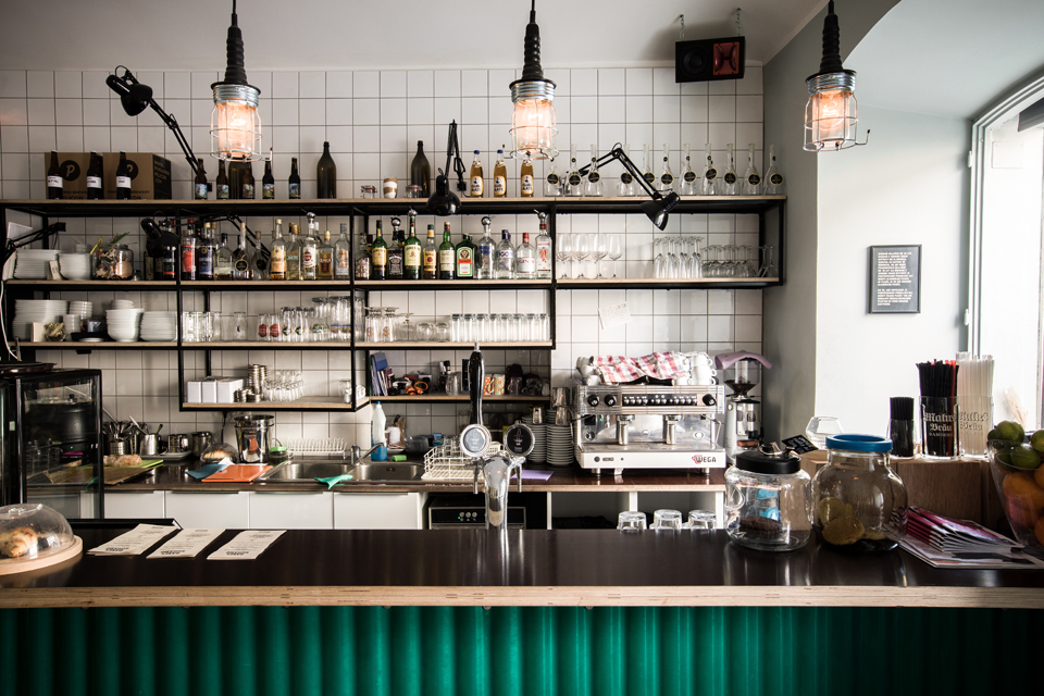 File:Pritlicje 2015 The bar 01.jpg