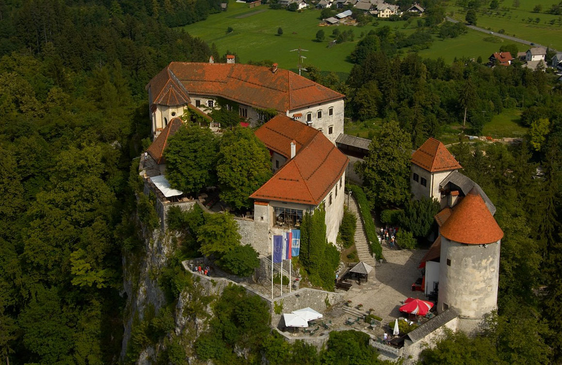 File:Bled Castle 2007 02.jpg