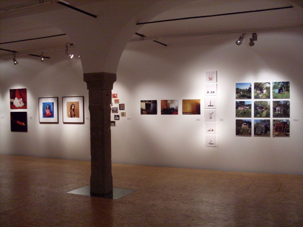 File:Simulaker Gallery 2008 Contemporary Serbian photography exhibition.jpg