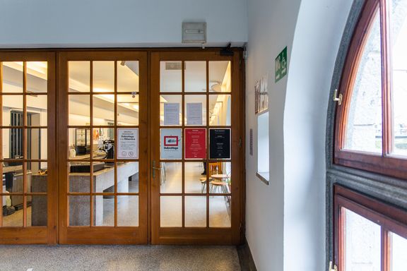 View from the entrance of DobraVaga to its interior.