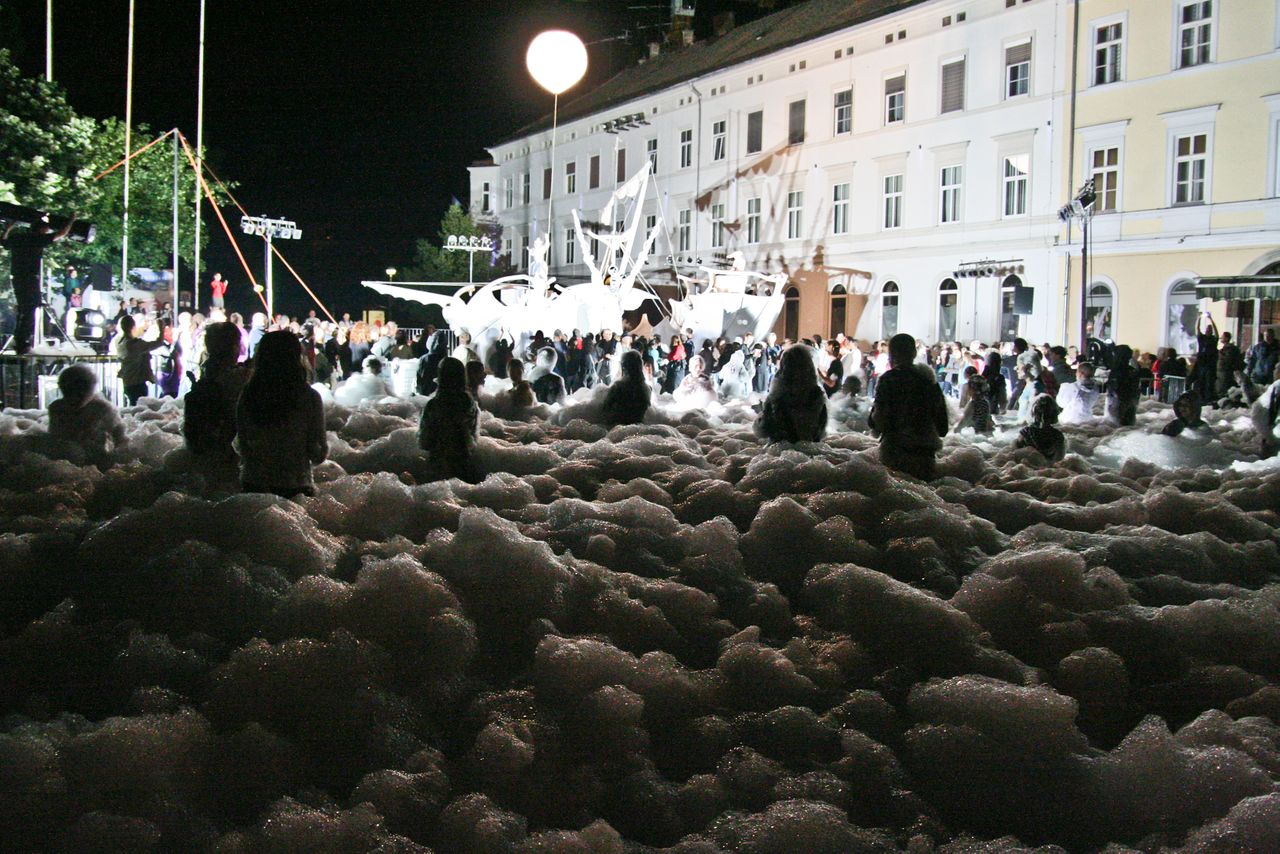 File:Lent Festival 2009 street theatre.jpg