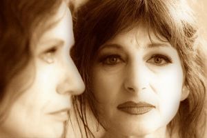 <!--LINK'" 0:97-->'s play <i>Mama/Mother</i> [Mama/La Madre], directed by Nick Upper and co-produced by <!--LINK'" 0:98--> and <!--LINK'" 0:99-->. 2008