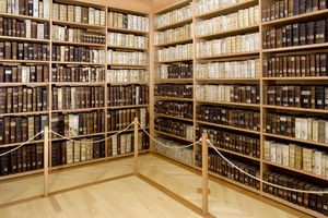 <!--LINK'" 0:114--> is a cultural monument that holds around 5200 old manuscripts and books, including 21 incunabula (books printed before 1500) the oldest of which dates from 1473