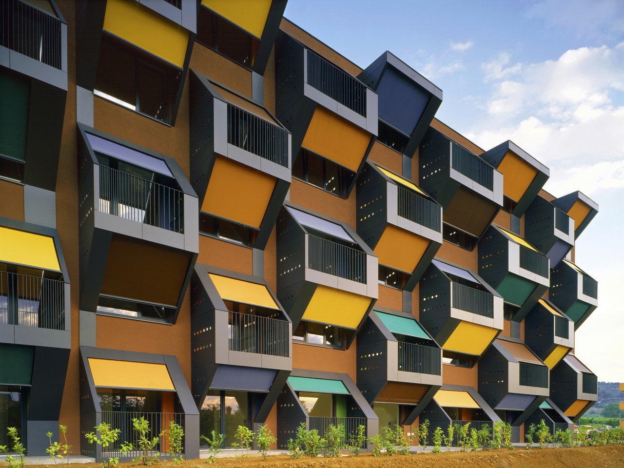 File:Ofis Arhitekti 2007 Honeycomb Apartments.JPG