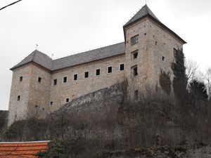 <!--LINK'" 0:79--> on a steep hill above the Kolpa River.