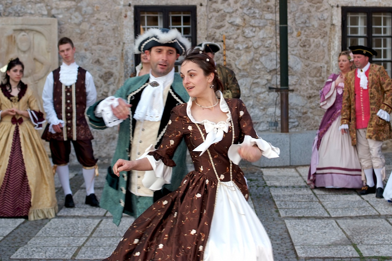 File:Bled Castle 2009 Medieval programme.jpg